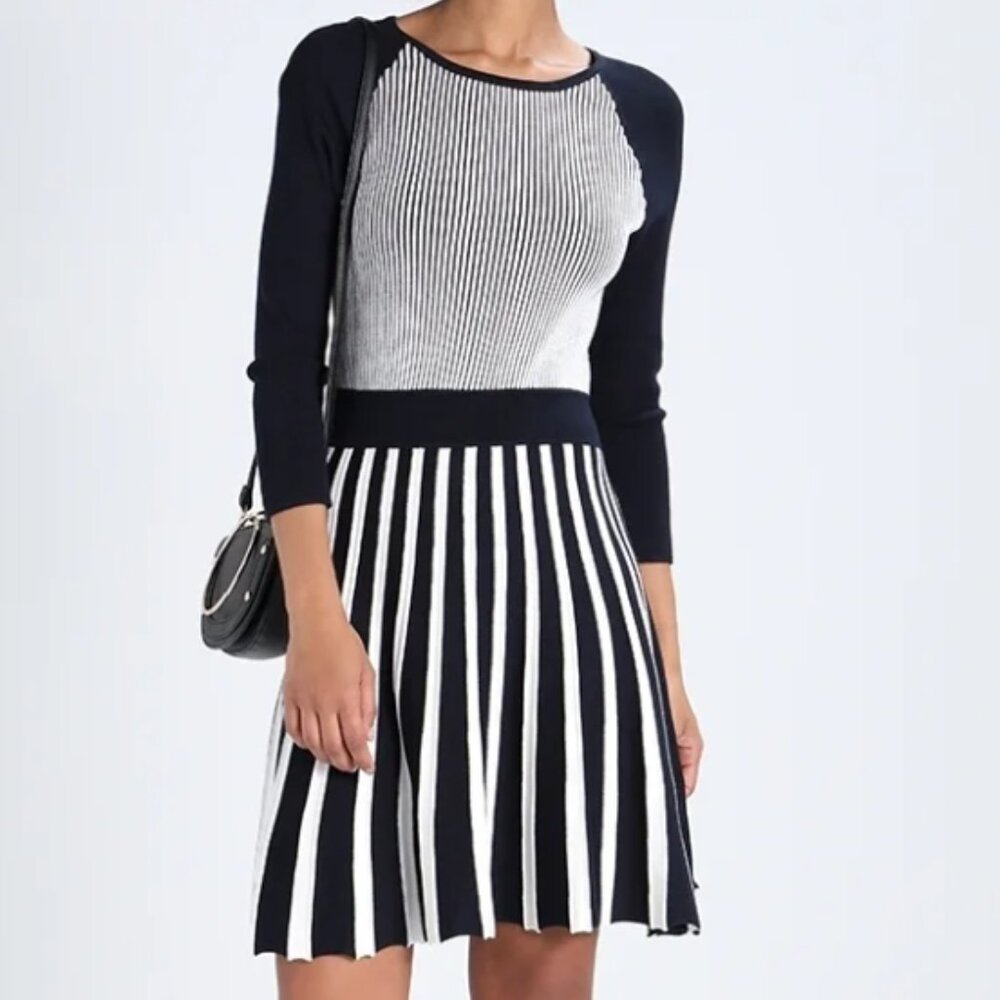 ⚫🦢NY Collection-Striped-Navy w/ white-Pleated-Knit Sweater Dress-NWT- Size M